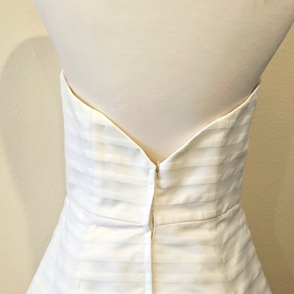 David's Bridal Strapless Textured White Dress - Picture 4 of 10